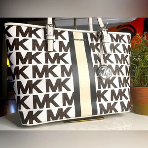 Michael Kors Signature Logo Print Carryall Tote Oversized NWT
